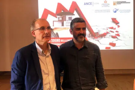 Superbonus, Fraccaro incontra a Siena i costruttori e gli ordini professionali: ”Urgente sbloccare il circuito del credito d’imposta’