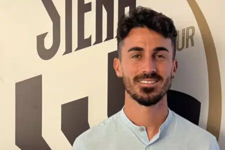 Il centrocampista Marco Frediani al Siena