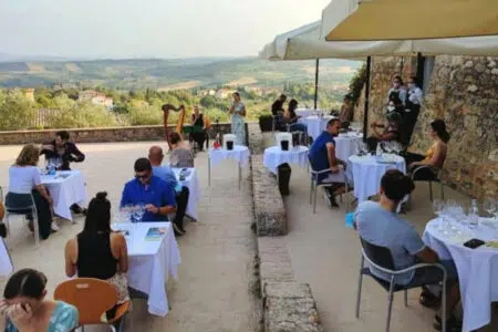 Calici di Stelle, la Vernaccia di San Gimignano e la degustazione nella notte di San Lorenzo