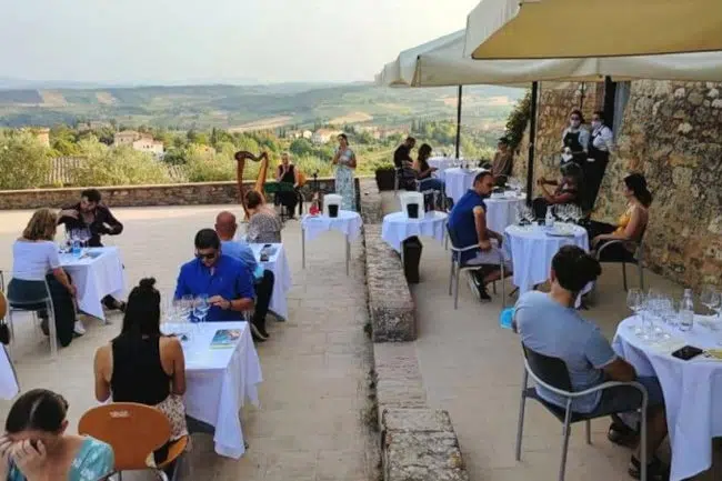 Calici di Stelle, la Vernaccia di San Gimignano e la degustazione nella notte di San Lorenzo