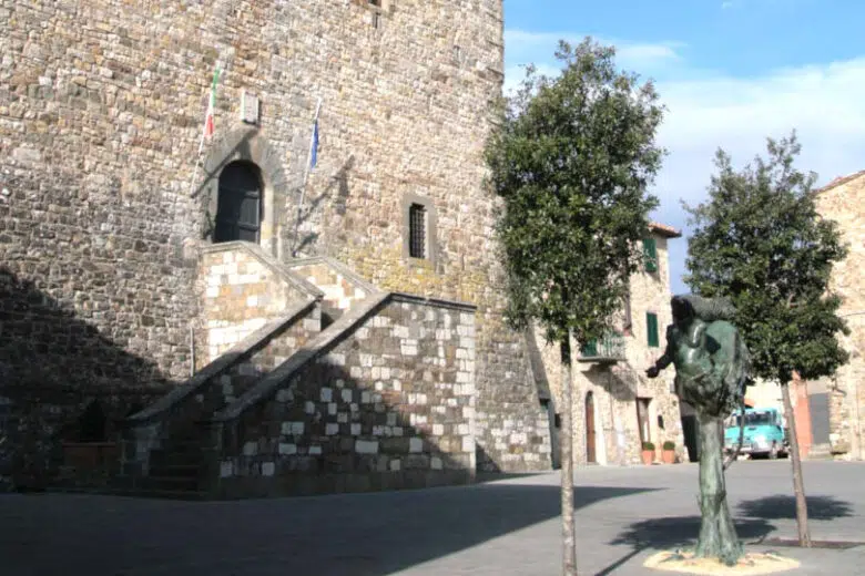 Castellina in Chianti, piazza del Comune, Rocca