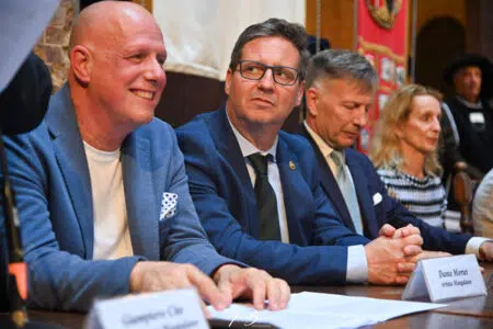 Dante Mortet ha creato il Masgalano per i Palii 2022