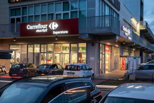 Prenota i libri scolastici e risparmi sulla spesa: al via la campagna nei negozi Carrefour della rete Etruria Retail