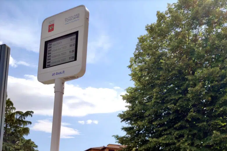 Nuove paline elettroniche: il percorso di aggiornamento di Autolinee Toscane al via da Siena