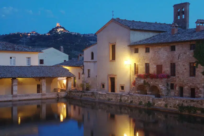 A Bagno Vignoni la XIII edizione de “I colori del libro”