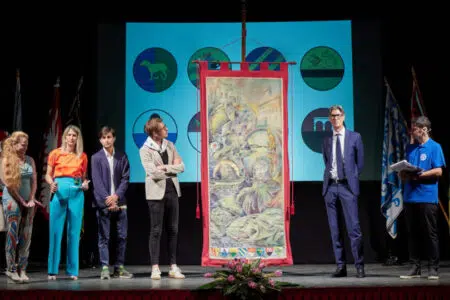 Montepulciano, svelato il Panno del Bravìo delle Botti 2022 dedicato a Michelozzo