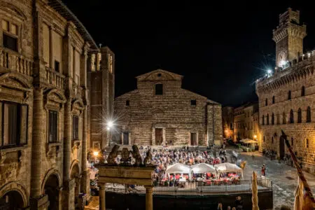 Vino Nobile di Montepulciano, venerdì 19 agosto tornano le “Cantine in Piazza”
