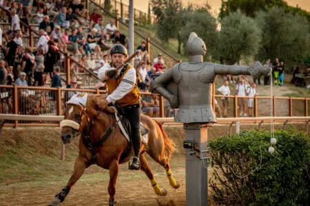 La Contrada del Castello vince la Giostra di Simone a Montisi