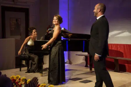 Opera Experience, a Siena viaggio nell’opera insieme a Figaro, Carmen e Violetta