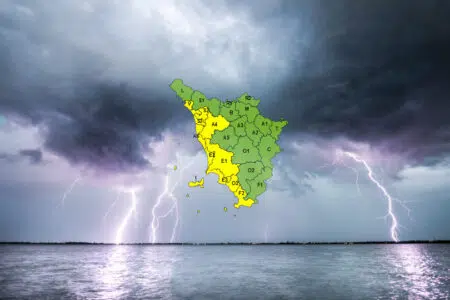 Maltempo, dalla mezzanotte codice giallo sulla costa della Toscana per temporali forti