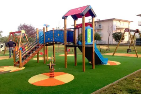 Castelnuovo: risorse dalla Regione Toscana per parchi giochi inclusivi