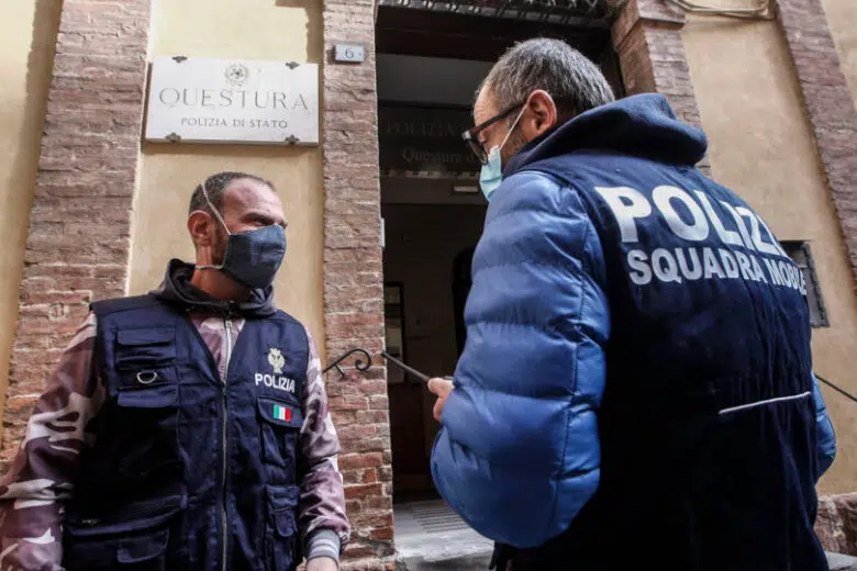 Siena, denunciato dalla Polizia per atti persecutori, violenza sessuale e tentata violenza privata aggravata