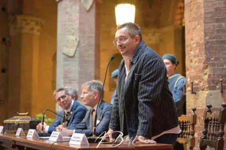 Palio di Siena del 16 agosto 2022, Davide Quadrio illustra il Drappellone di Andrea Anastasio