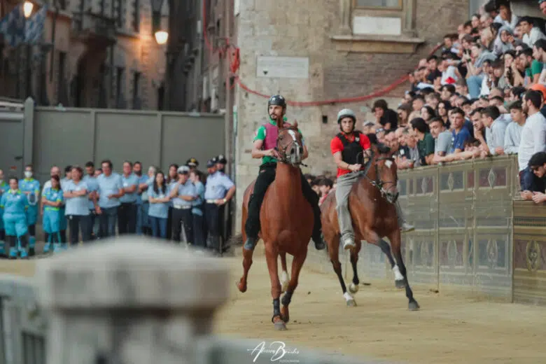 Palio dell’Assunta, volontari e associazioni in campo per la comunità senese