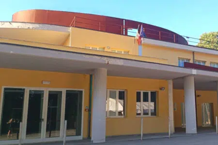 La scuola di San Casciano dei Bagni raggiunge l’autosufficienza energetica