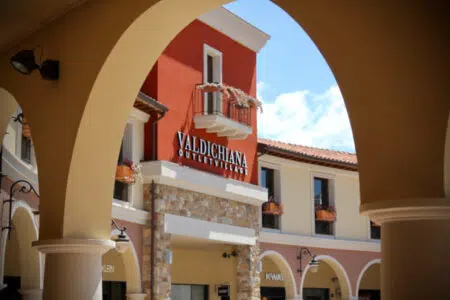 Valdichiana Village: saldi, evasione e socialità