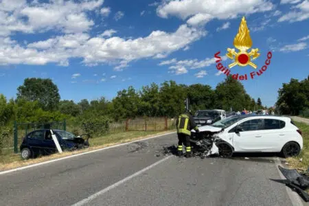 Tre feriti in incidente stradale a Isola d’Arbia: una donna in gravi condizioni