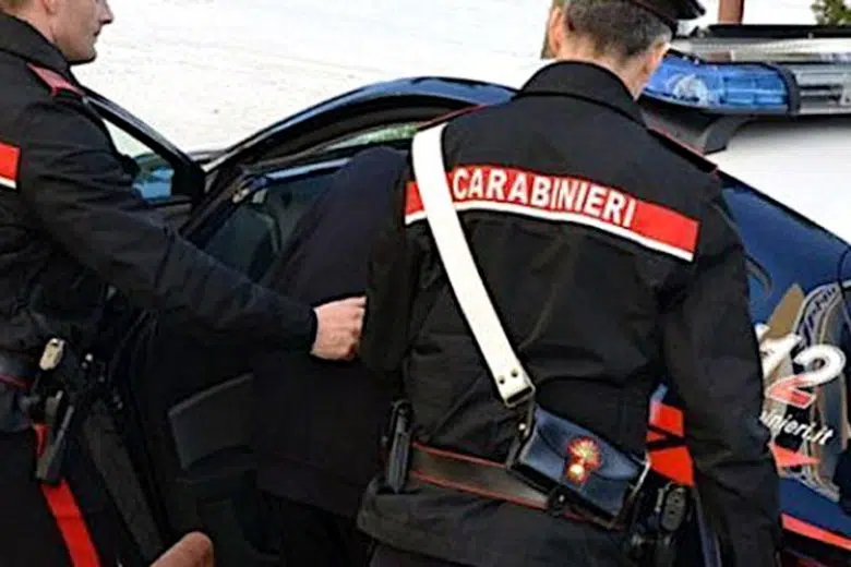 Maltratta moglie e figli, arrestato dai Carabinieri Arresto da parte dei Carabinieri