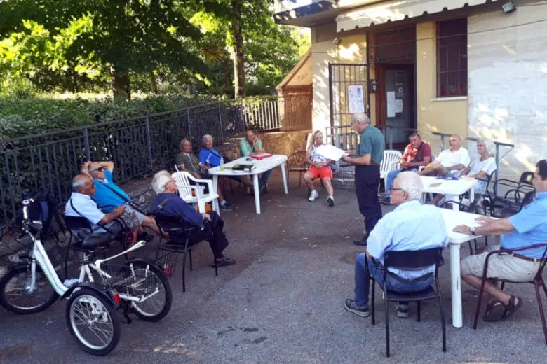 “La cultura è la cura”: a Siena torna il laboratorio di scrittura, canto e poesia per anziani