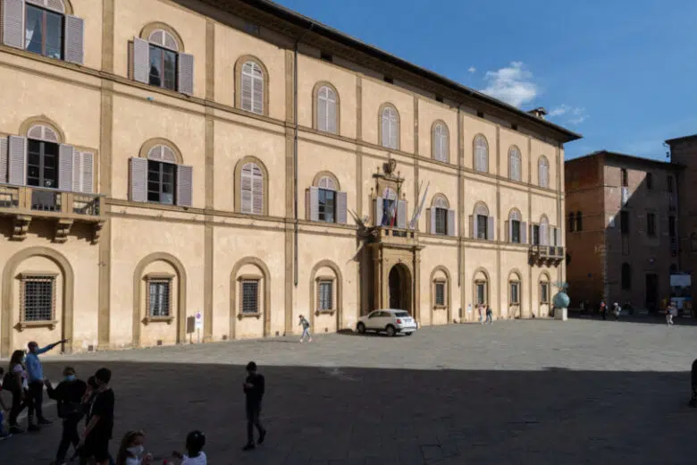 Giustizia tributaria via da Siena: “Difesa dei cittadini a rischio” Palazzo del Governo, sede della Prefettura e della Provincia di Siena