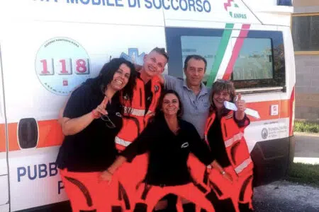 Trasporti per i più fragili: verso l’81% in più alla Pubblica Assistenza di Poggibonsi Pubblica Assistenza Poggibonsi, volontari e ambulanza