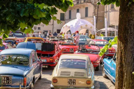 “Ruote nella Storia”, ritorna tra Siena e Buonconvento il raduno organizzato dall’Automobile Club