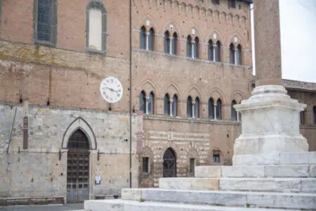 “Arte e Sviluppo Economico”, le proposte emersa dall’incontro di Sena Civitas Santa Maria della Scala a Siena, esterno