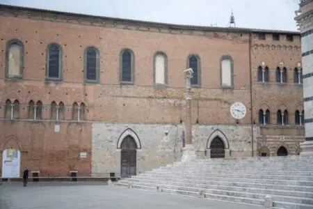 Valentini (PD): “Ingressi musei comunali: dati disastrosi nel 2022” Santa Maria della Scala, esterno