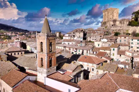 A Sarteano la “Caccia ai tesori arancioni” del Touring club