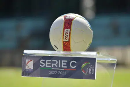 Il Siena esce nettamente sconfitto dallo “Stadio dei Marmi” di Carrara