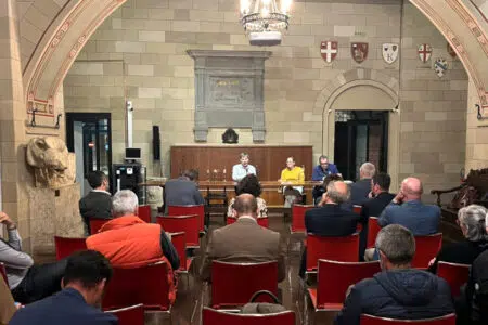 De Mossi: “Chiediamo alla città contributi di idee, risorse e progetti per battere la crisi”