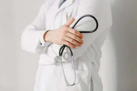Sciopero venerdì 8 marzo, possibili variazioni alle attività della Asl Tse Medico con stefoscopio