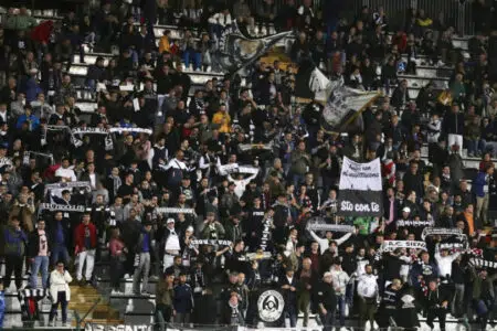 Splendida Robur: poker contro la Vis Pesaro