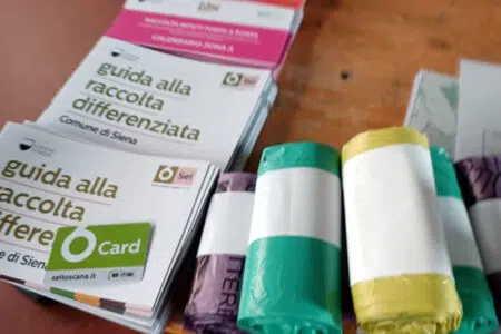 Poggibonsi, sabato 3 dicembre in largo Gramsci consegna dei kit per il porta a porta