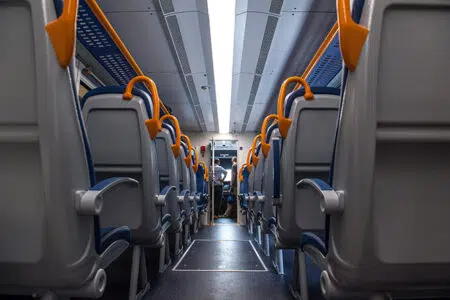 Sindaci in piazza per chiedere un trasporto ferroviario più moderno nella Toscana del sud