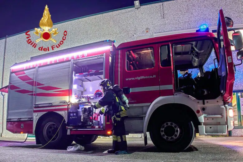 Incendio a edificio industriale a Poggibonsi
