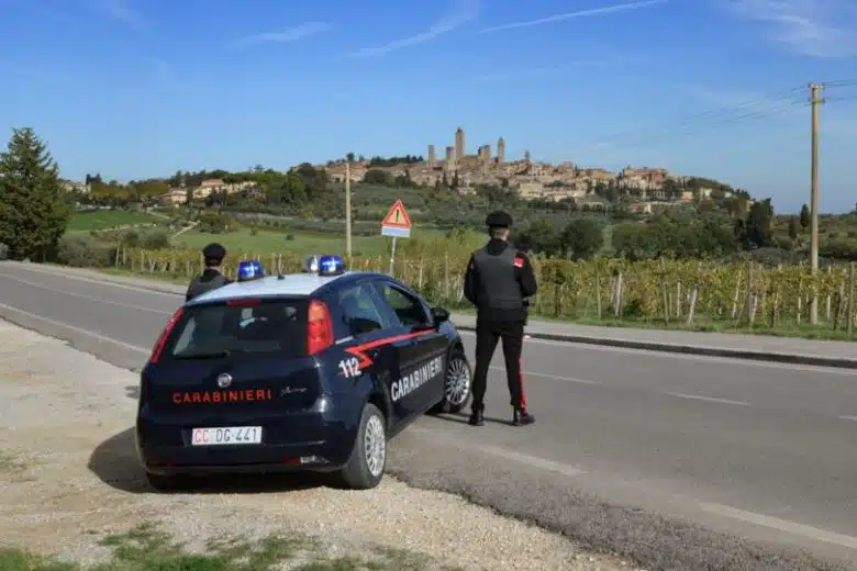 Carabinieri, posto di controllo a San Gimignano