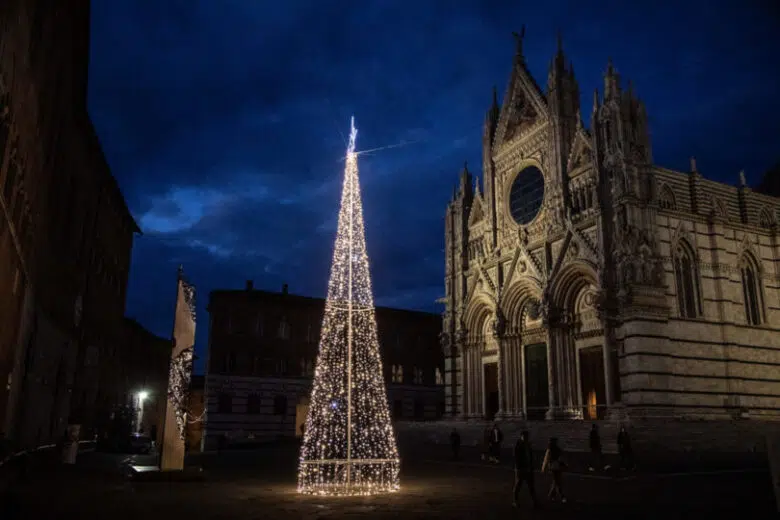 Arredo festività natalizie: l’Associazione Centro Storico Città di Siena rompe la collaborazione con il Comune