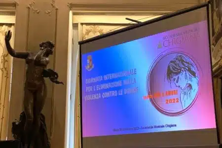 Siena, la Polizia di Stato per la Giornata internazionale per l’eliminazione della violenza contro le donne