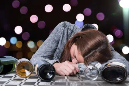 Giovani, Ordine Psicologi: “L’abuso di alcol è l’effetto e non la causa dell’emergenza”