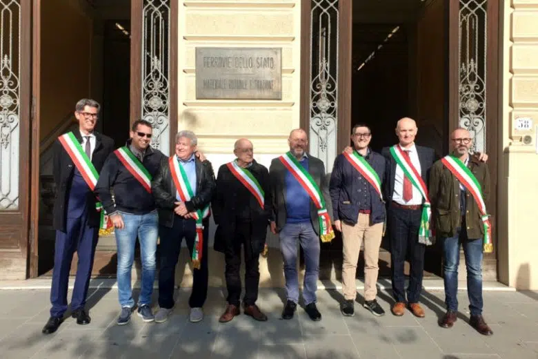 Presidio dei sindaci alle Ferrovie di Stato a Firenze