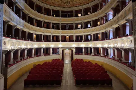 Al Teatro Poliziano incontro sulla Storia dell’Arte come disciplina di studio