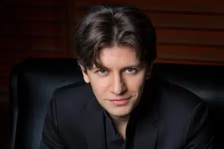 Al Politeama il Concerto di Natale dell’ORT con Daniele Rustioni sul podio e la violinista Francesca Dego