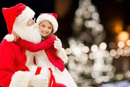 Regali, giochi e sorprese: arriva a Siena il “Vicolo di Babbo Natale”