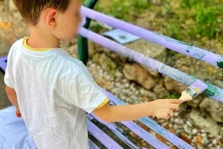 “Coloro le panchine”: un progetto creativo per le scuole elementari comunali di Siena