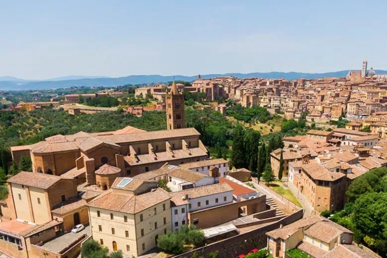 Digital Latin III: a Siena le nuove frontiere della lessicografia latina Il Santa Chiara Lab di dell'Università di Siena
