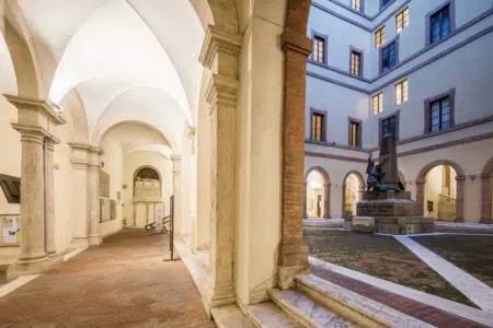 All’Università di Siena il corso sulla deontologia degli ingegneri Università di Siena, cortile del Rettorato