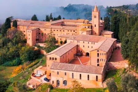 Asciano, crollo muro storico e messa in sicurezza Torre Fortificata Monte Oliveto Maggiore
