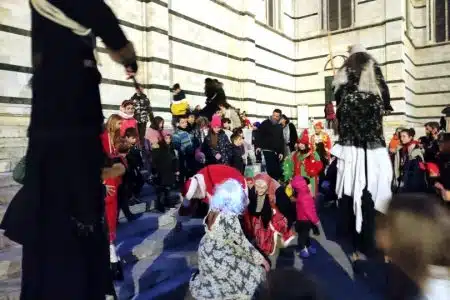 Con il Vicolo del Natale iniziata nel migliore dei modi la collaborazione tra Croce Rossa e Comune di Siena