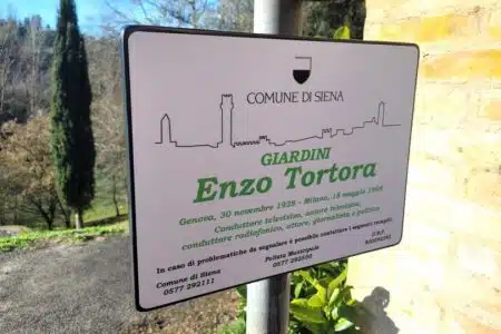 Intitolato a Enzo Tortora il parco di via Aretina a Siena